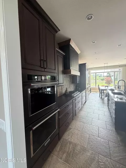 Kitchen - 4045 Coder Cove Ct, Maumee, OH 43537 photo 1 of 6