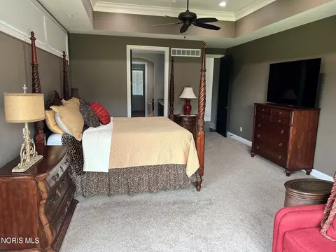 Bedroom - 4045 Coder Cove Ct, Maumee, OH 43537 photo 2 of 5