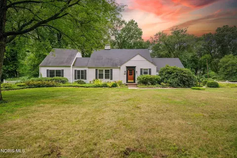 4123 Forestlawn Rd, Toledo, OH 43623