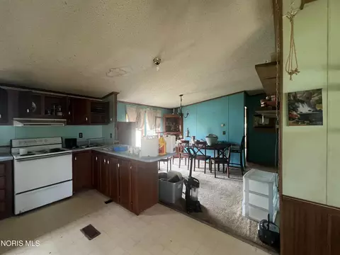 Kitchen - 7908 Grubb St, Paulding, OH 45879 photo 2 of 3