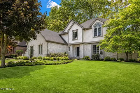 9114 Oak Valley Rd, Holland, OH 43528