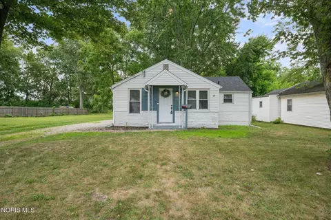 5430 Harvest Ln, Toledo, OH 43623