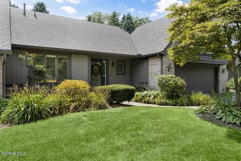 6775 Carrie Pine Ln, Toledo, OH 43617