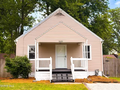 5652 Rudyard Rd, Sylvania, OH 43560