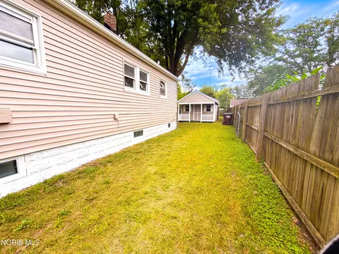 Exterior - 5652 Rudyard Rd, Sylvania, OH 43560 photo 10 of 10