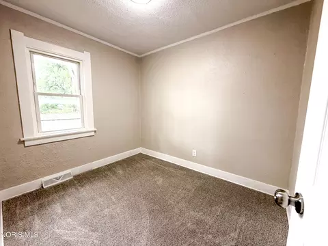 Bedroom - 5652 Rudyard Rd, Sylvania, OH 43560 photo 2 of 5