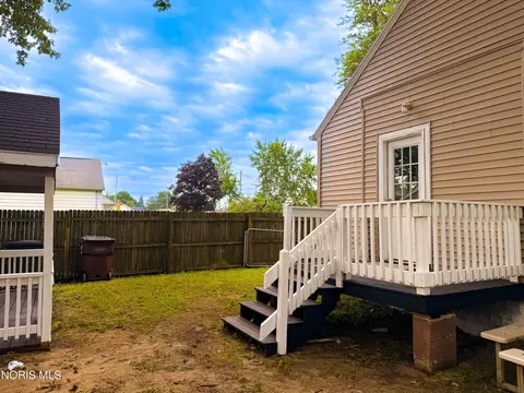 Exterior - 5652 Rudyard Rd, Sylvania, OH 43560 photo 8 of 10