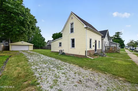 2708 122nd St, Toledo, OH 43611
