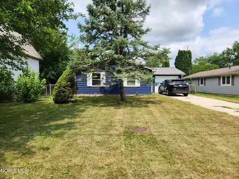 Exterior - 411 E South St, Bryan, OH 43506 photo 1 of 5