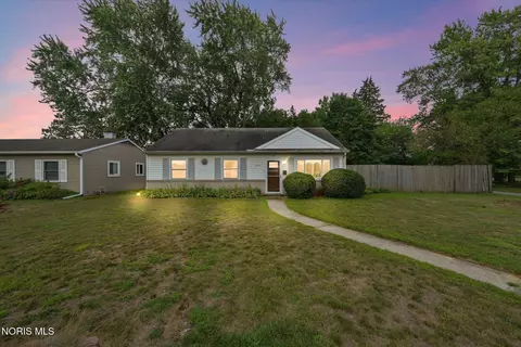 3459 Forest Grove Dr, Toledo, OH 43623