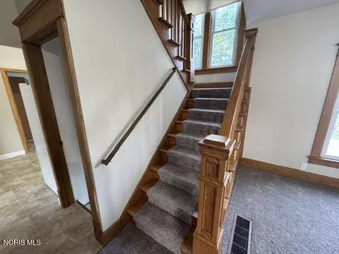 Entry Way - 503 E High St, Bryan, OH 43506 photo 2 of 3