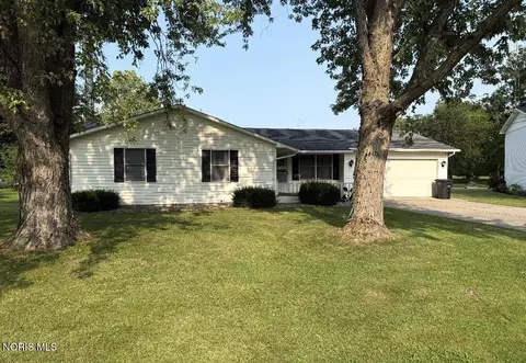 509 Walnut Ln, Pioneer, OH 43554