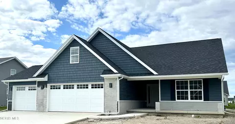 15038 Stonebridge Ln, Perrysburg, OH 43551