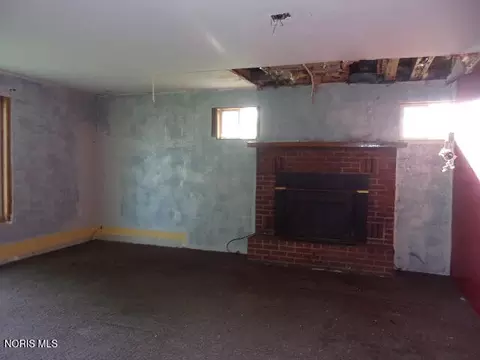 203 Scott St, Mccomb, OH 45858 photo 2