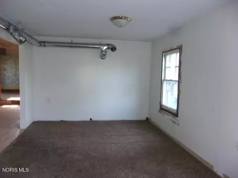 203 Scott St, Mccomb, OH 45858 photo 4