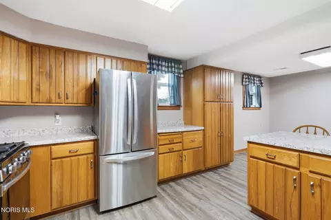 Kitchen - 313 E 7th St, Sycamore, OH 44882 photo 4 of 6
