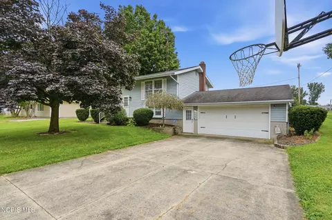Exterior - 313 E 7th St, Sycamore, OH 44882 photo 3 of 13