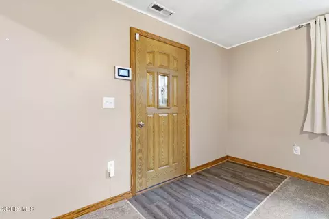 Entry Way - 313 E 7th St, Sycamore, OH 44882 photo 2 of 3