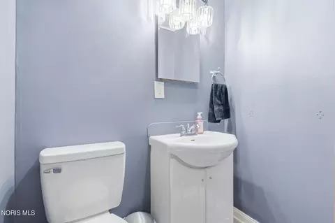Bath - 313 E 7th St, Sycamore, OH 44882 photo 1 of 3