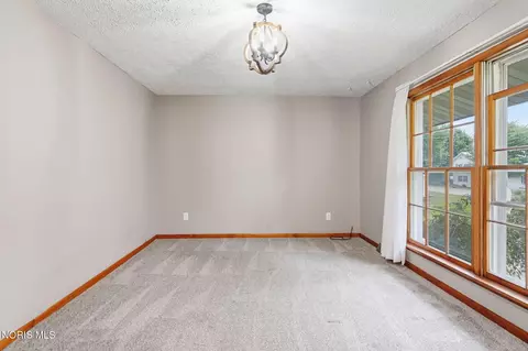 Living - 313 E 7th St, Sycamore, OH 44882 photo 10 of 17