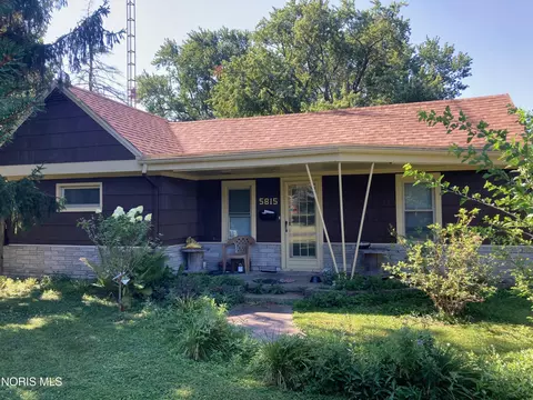 5815 Carnation Dr, Toledo, OH 43615