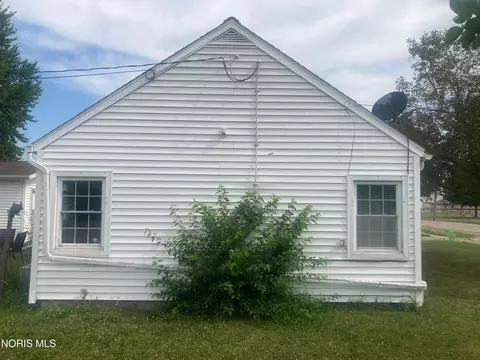 402 Centre St, Stryker, OH 43557 photo 5