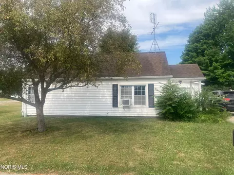 402 Centre St, Stryker, OH 43557 photo 4