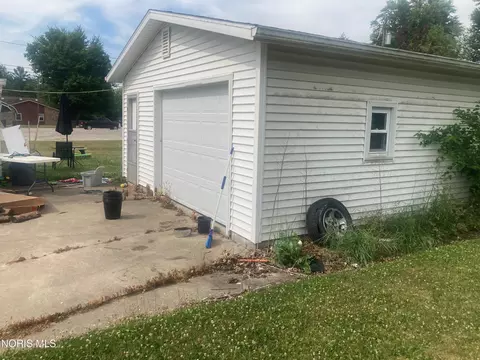 402 Centre St, Stryker, OH 43557 photo 3