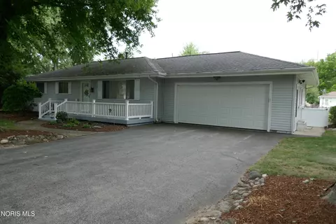 732 S Harefoote St, Holland, OH 43528
