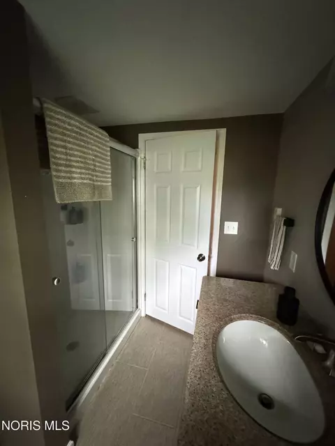 Bath - 226 E Plum St, Deshler, OH 43516 photo 2 of 5