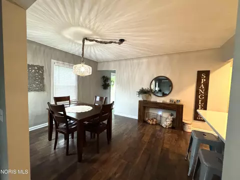 Dining - 226 E Plum St, Deshler, OH 43516 photo 1 of 2