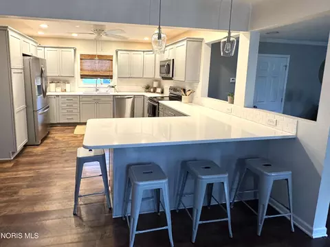 Kitchen - 226 E Plum St, Deshler, OH 43516 photo 1 of 4