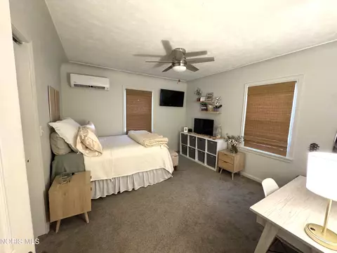 Bedroom - 226 E Plum St, Deshler, OH 43516 photo 3 of 4