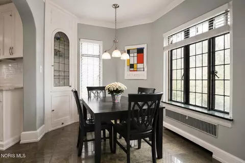 Dining - 2908 River Rd, Maumee, OH 43537 photo 4 of 4
