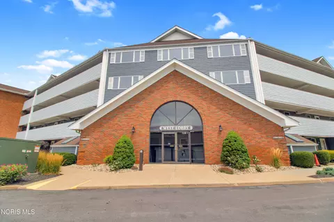 1909 East Harbor Rd #407W, Port Clinton, OH 43452