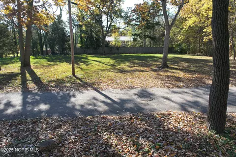 3638-3662 E Rock Cliff Rd, Port Clinton, OH 43452