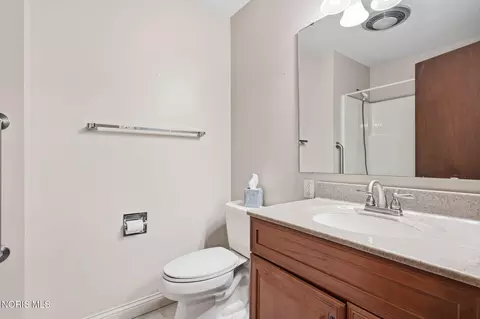 Bath - 720 E Sandusky St, Findlay, OH 45840 photo 4 of 4
