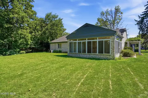 Exterior - 720 E Sandusky St, Findlay, OH 45840 photo 7 of 12