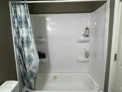 Bath - 210 S Main St, Paulding, OH 45879 photo 2 of 4