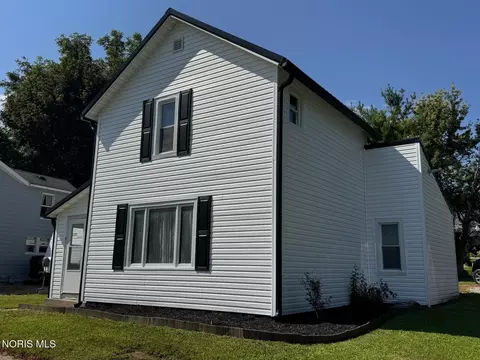 Exterior - 409 E Jackson St, West Unity, OH 43570 photo 2 of 3