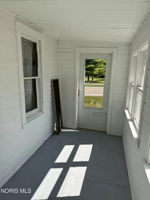 Exterior - 409 E Jackson St, West Unity, OH 43570 photo 3 of 3
