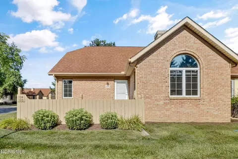 104 Turnbury Ln, Perrysburg, OH 43551