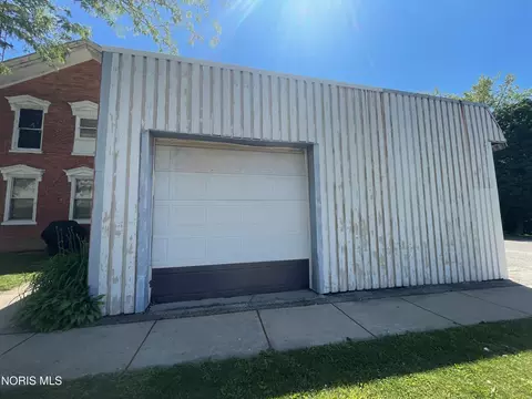 331 S Beech St, Bryan, OH 43506 photo 4