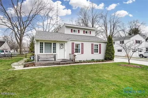 6012 Greenacre Rd, Toledo, OH 43615