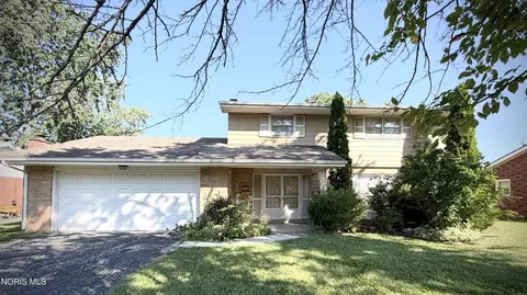 1704 Cherry Ln, Findlay, OH 45840