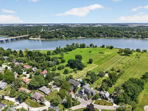 View/Area - 2708 Riverview Dr, Maumee, OH 43537 photo 6 of 9