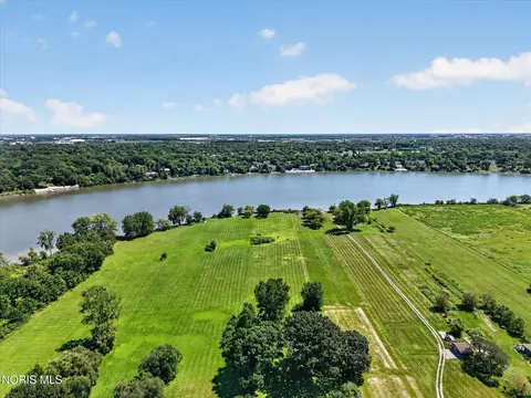 View/Area - 2708 Riverview Dr, Maumee, OH 43537 photo 5 of 9