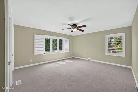 Bedroom - 2708 Riverview Dr, Maumee, OH 43537 photo 6 of 6