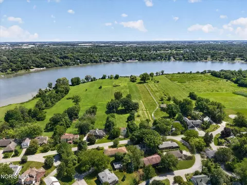View/Area - 2708 Riverview Dr, Maumee, OH 43537 photo 9 of 9