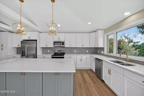 Kitchen - 2708 Riverview Dr, Maumee, OH 43537 photo 1 of 5